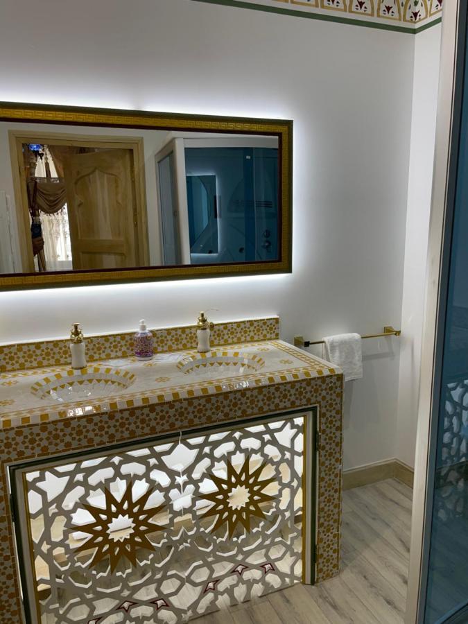 Chambre Orientale Cherazade Maison De L'Eglise 纳博讷 外观 照片